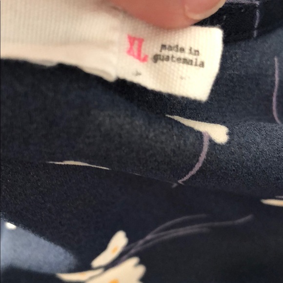 Lush Floral Faux Wrap Top size XL - Picture 4 of 9